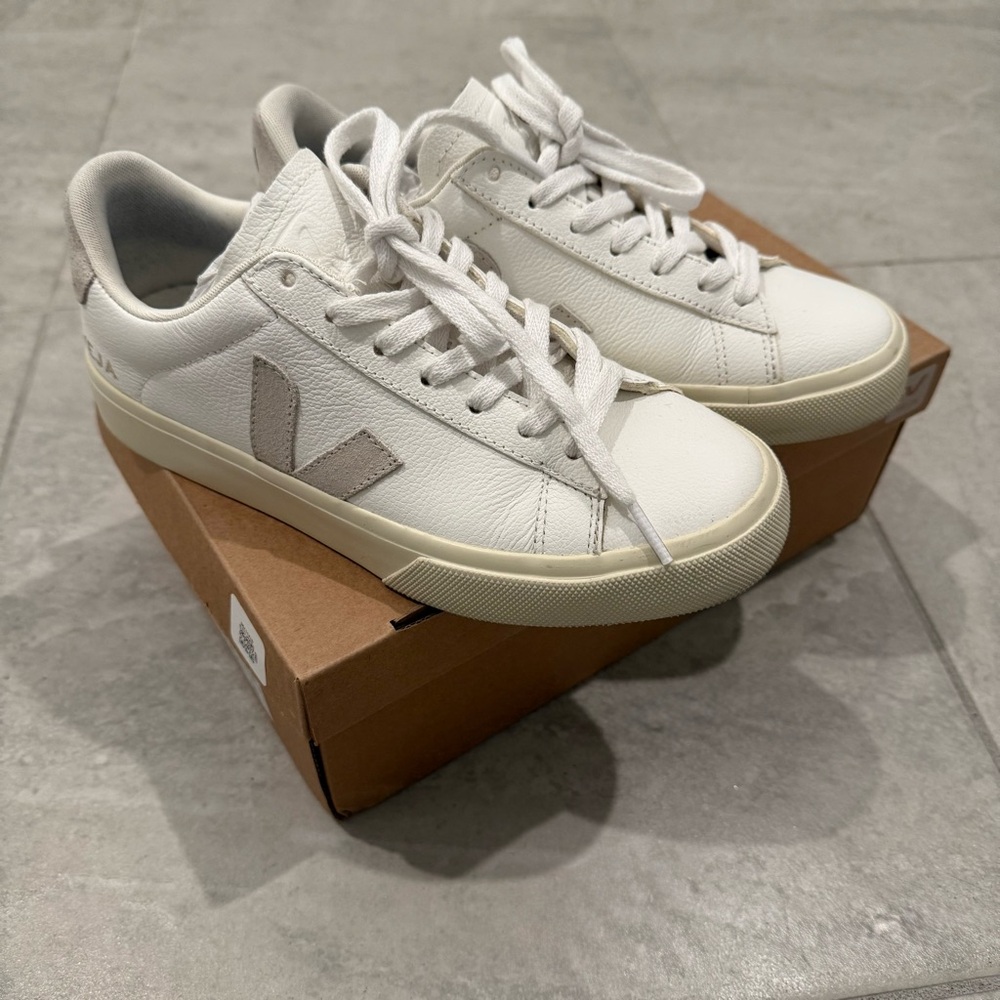 Veja Women's Campo Chrome Free Leather Extra White White/ Natural Suede Sneakers - Picture 1 of 7
